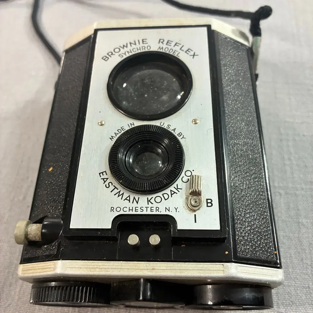 Vintage Kodak Brownie Reflex Synchro 127 Film Camera Original Box Made in USA